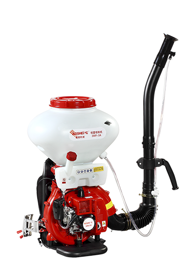 Bagaimana cara membersihkan penyemprot kebun propelled sendiri setelah digunakan?